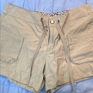 Columbia Tan Women's Shorts, size 8